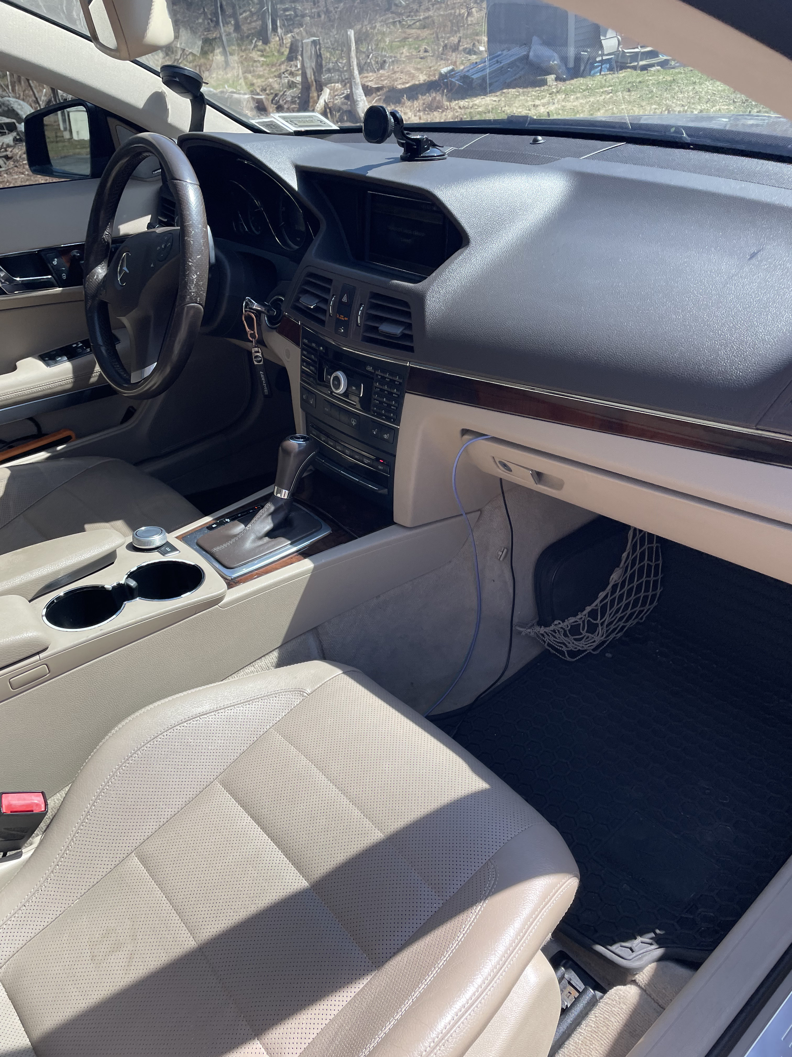 mercedes E550 5.5L v8 naturally aspirated engine — photo 2