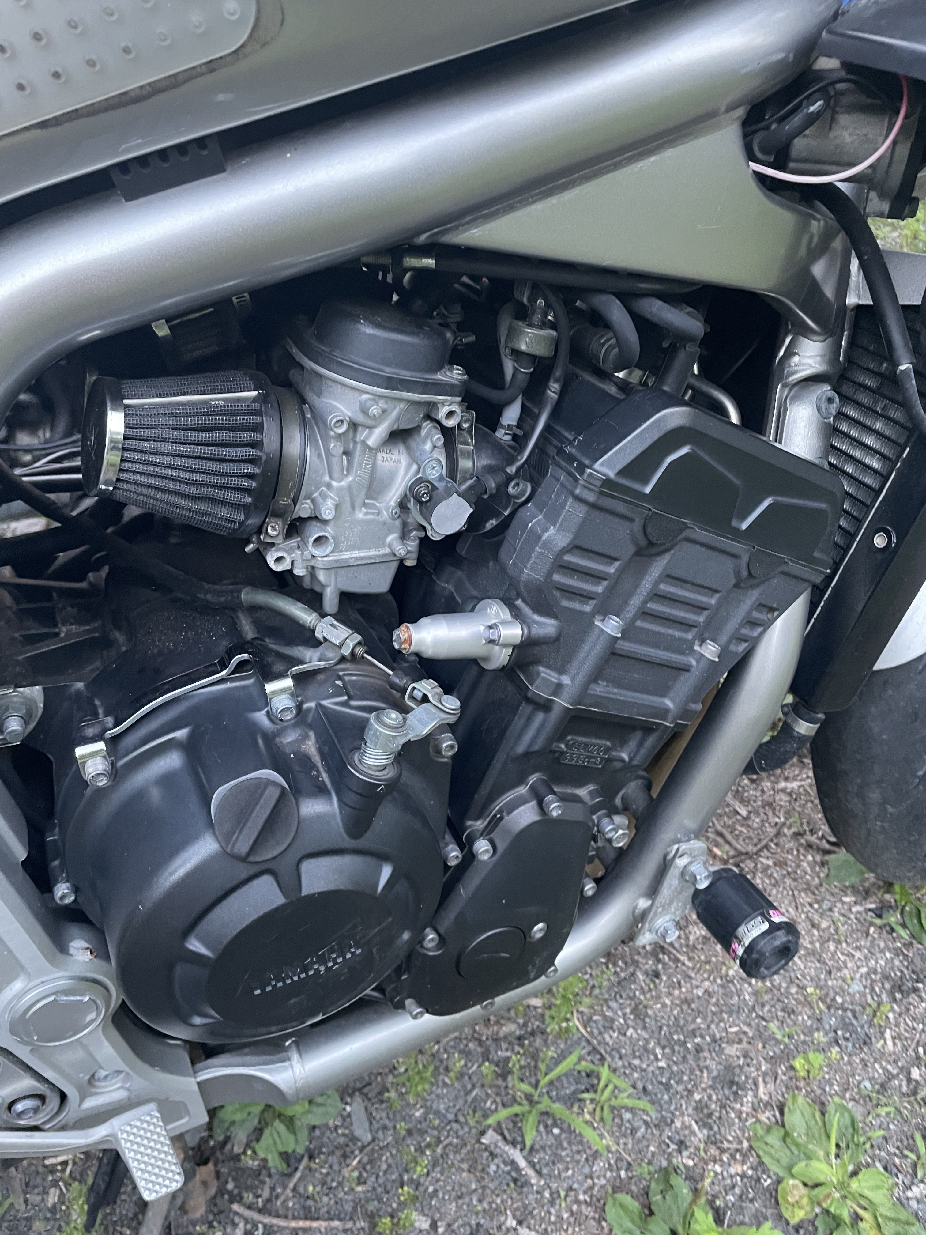 2004 Yamaha FZ1 Fazer — Akrapovic Exhaust, K&N Filter, Ivan Jet Kit, Clean Title" — photo 2