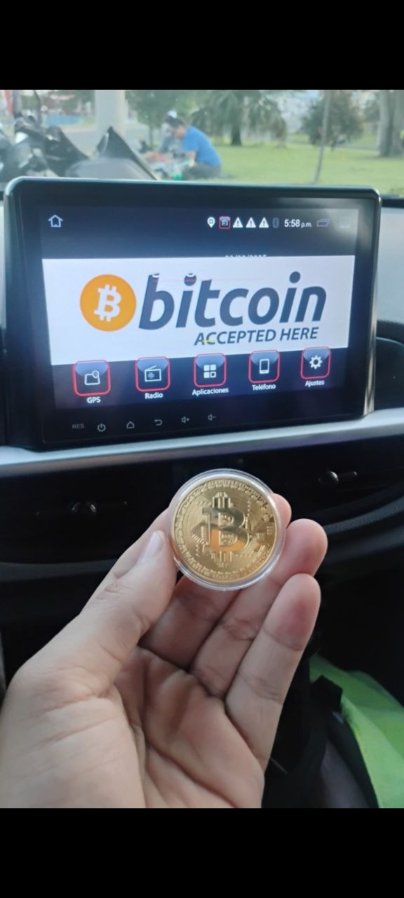 bitcoin taxi medellin service — photo 2